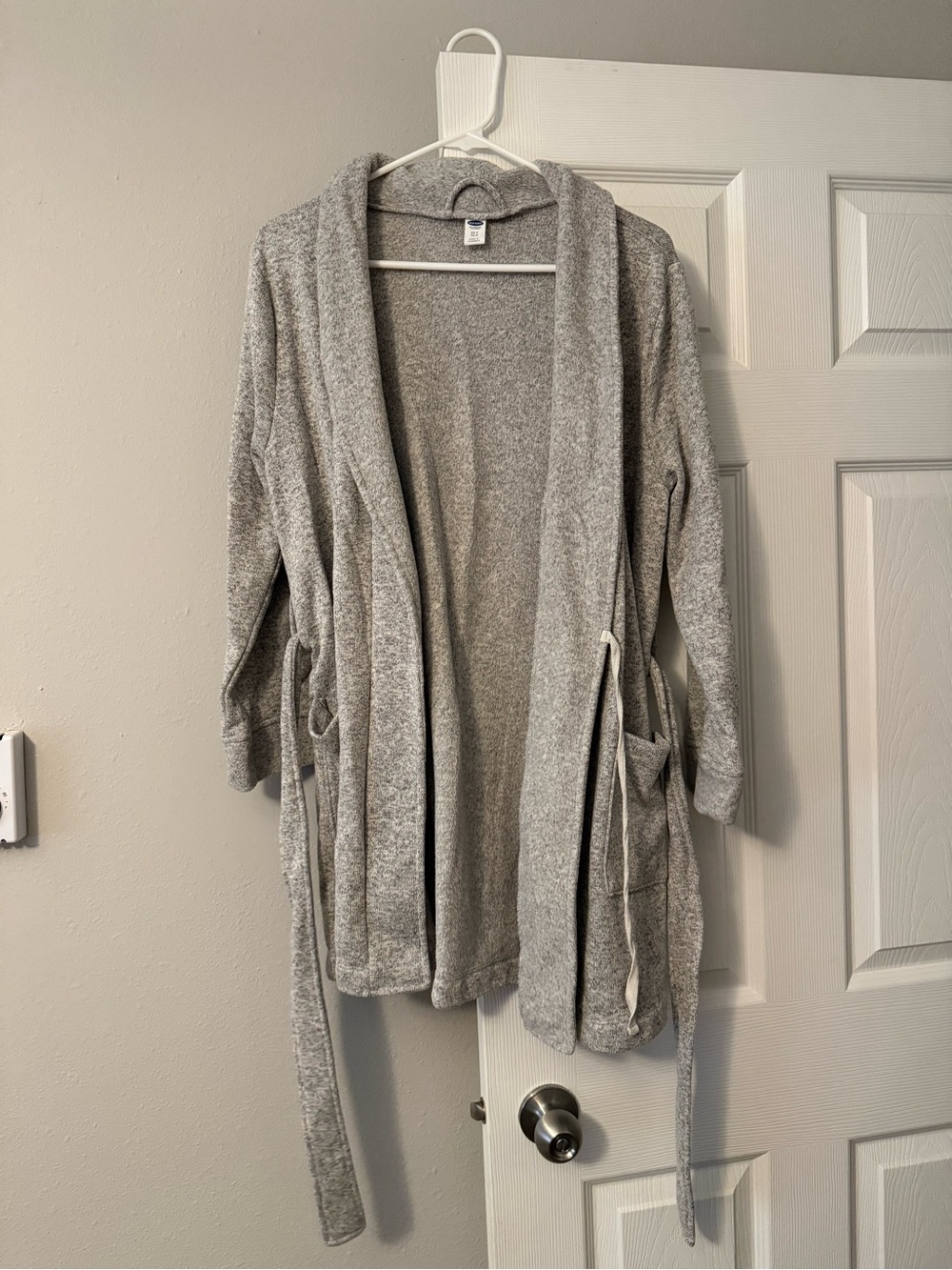 Light Gray Old Navy Women’s Robe